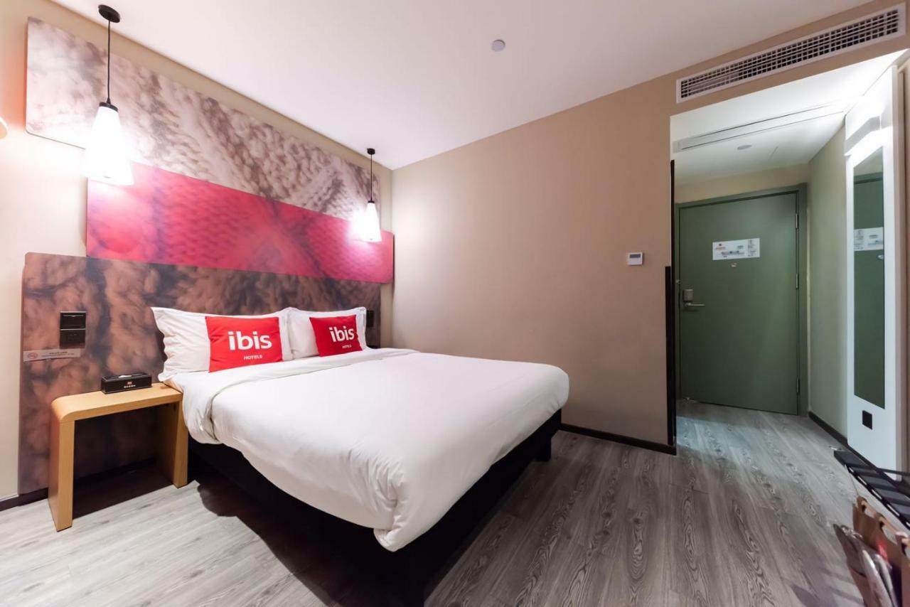 Отель Ibis Wuxi Yixing South Renmin Rd Экстерьер фото