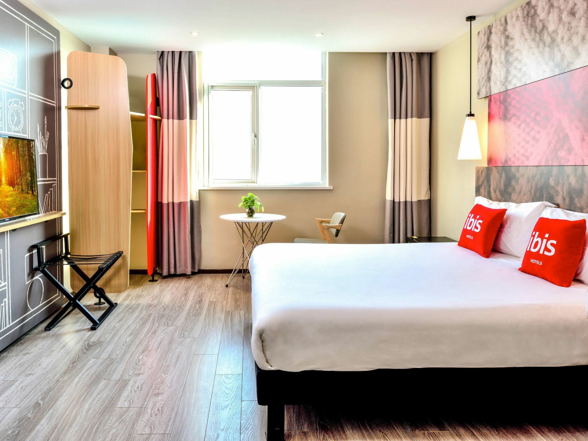 Отель Ibis Wuxi Yixing South Renmin Rd Экстерьер фото